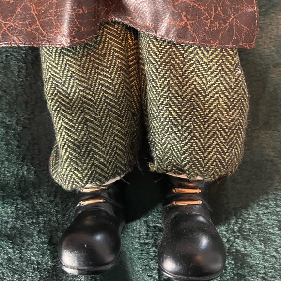 Ashland Collection Toy Maker 16 inch Santa - Picture 6 of 6